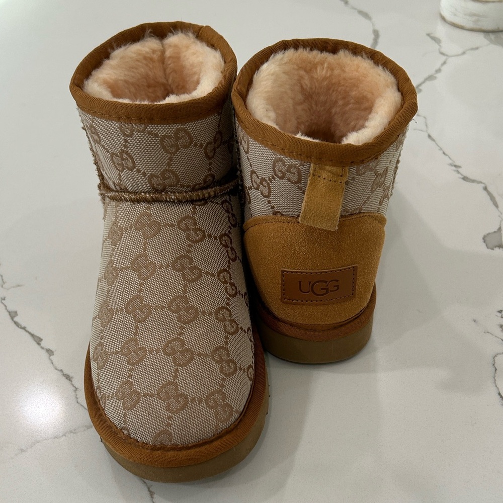 UGG GG boots